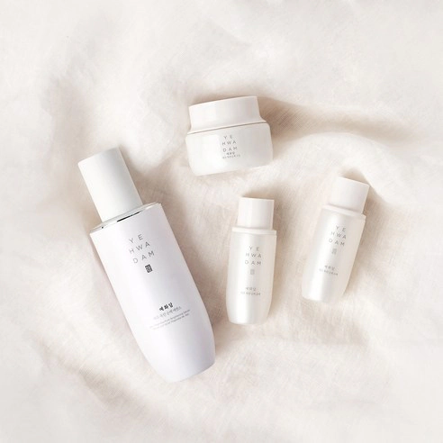 Pure Brightening Essence, 45ml - Image 2