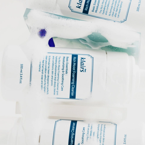 Rich Moist Foaming Cleanser, 100ml - Image 5