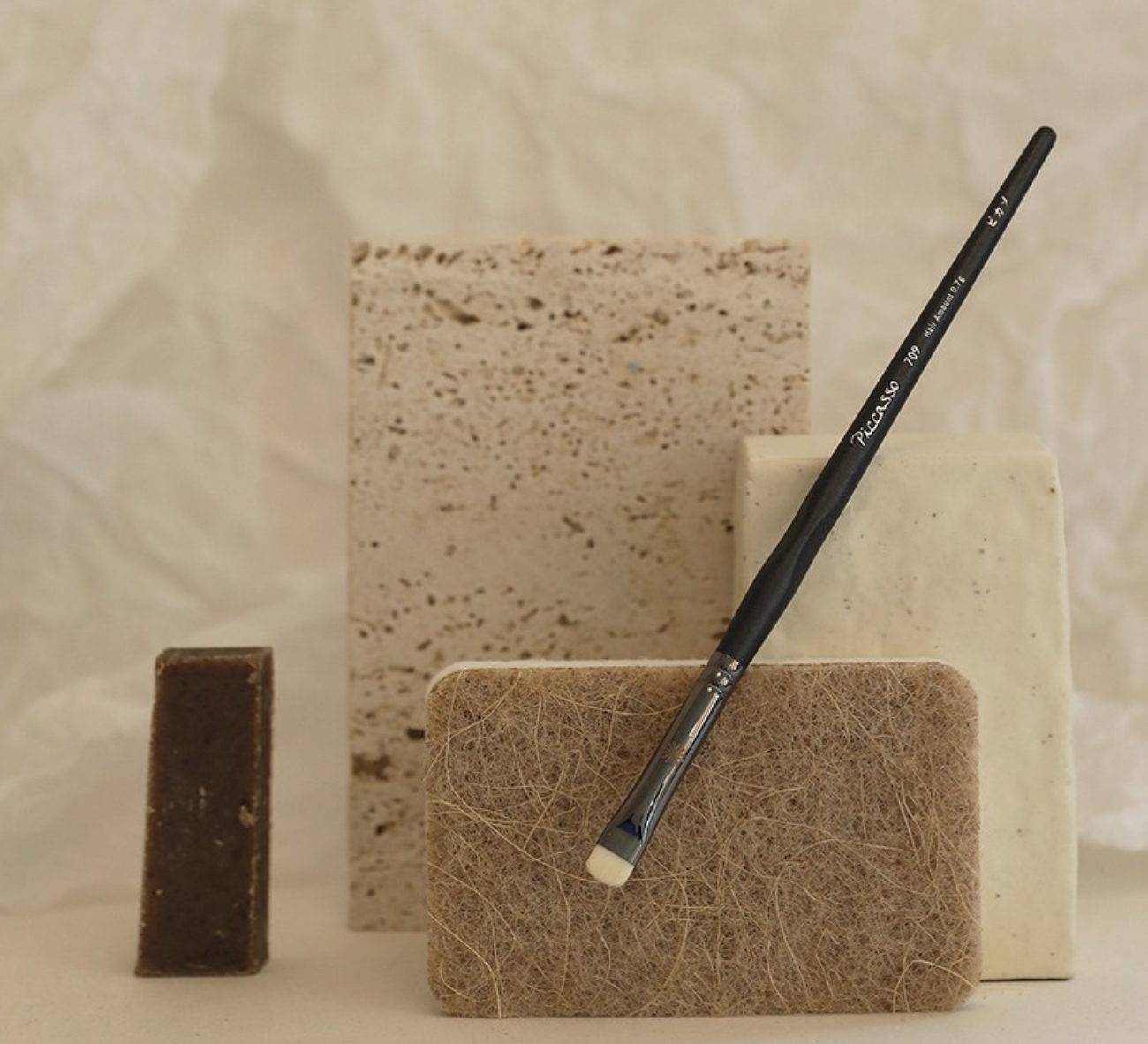 709 Synthetic 0.7g Round Eye Shadow, 1pack - Image 2