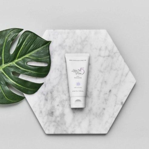 I'm 5 Mild Sunscreen [SPF50+/PA++++], 50ml, 1pack - Image 3