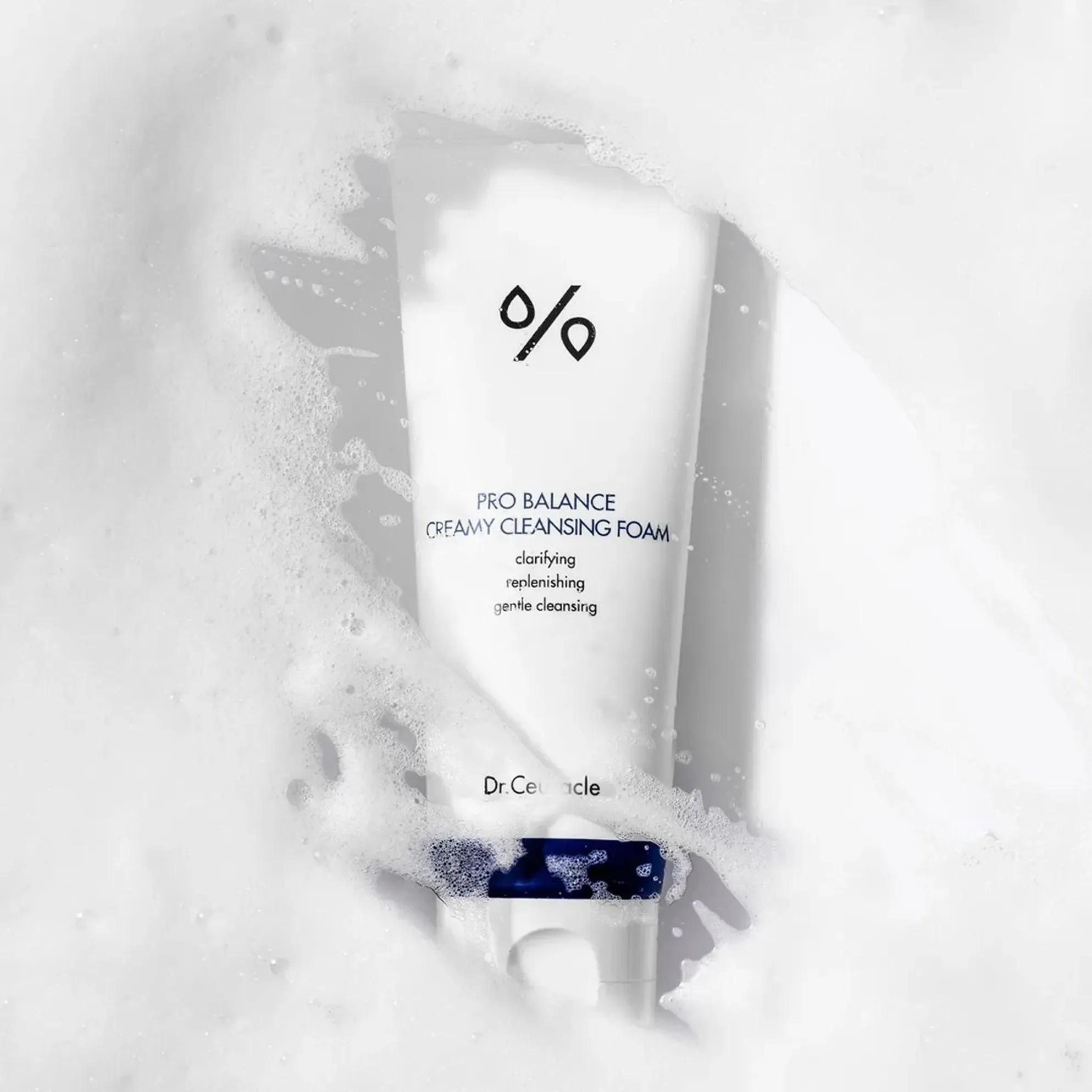 Pro Balance Creamy Cleansing Foam - Image 2