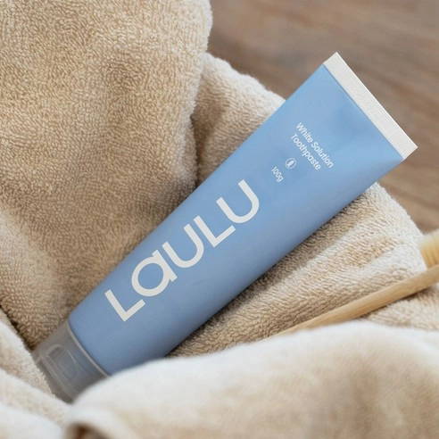 White Solution Toothpaste - Image 2