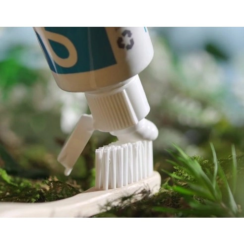 Fresh Mint Natural Toothpaste (with Tea Tree Oil) - Image 3