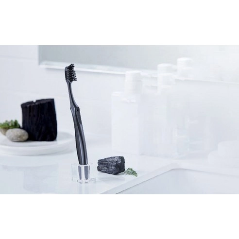 Cross Action Whitening Charcoal Toothbrush - Image 7