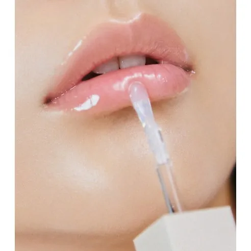 Commas On Life Essential Lip Essence, 4.5ml, 1pack - Image 6