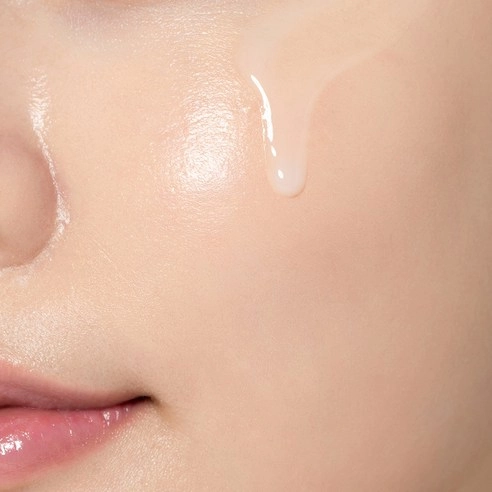 Hydrance Pre-Serum Hydrating Essence-in-Lotion - Image 4