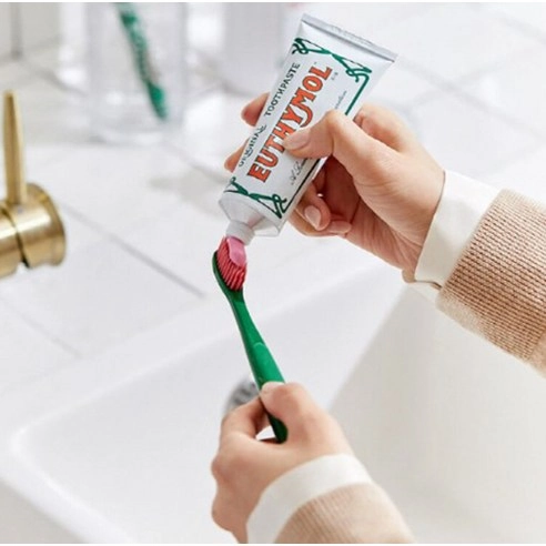 Regular Toothbrush - Image 7