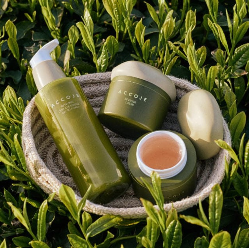 Reviving Dust Cleansing Gel to Foam - Image 2