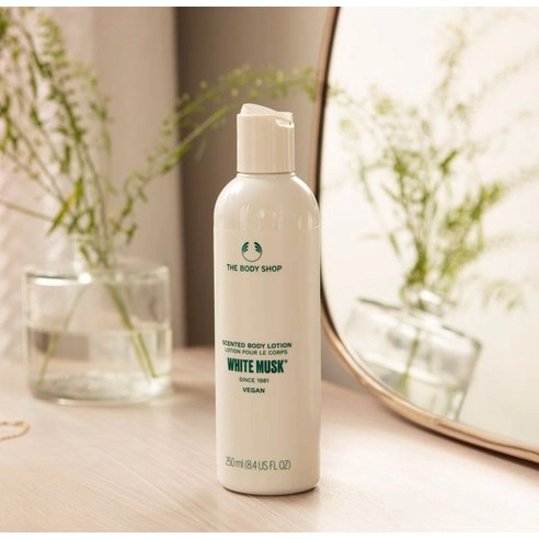 White Musk Scented Body Lotion, 250ml, 1pack - Image 2