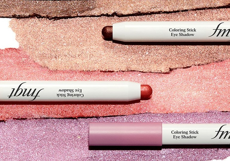 Coloring Stick Eye Shadow, 04 Dark Brown, 1pack - Image 2