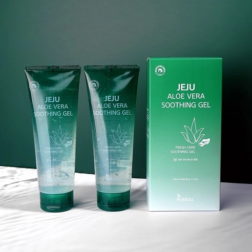 Jeju Aloe Vera Soothing Gel - Image 2