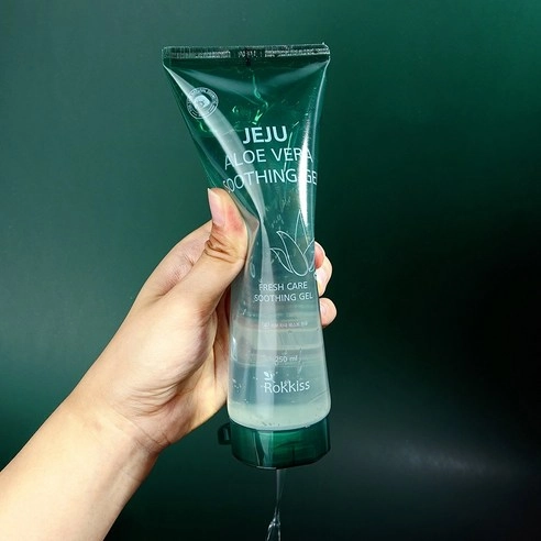 Jeju Aloe Vera Soothing Gel - Image 4