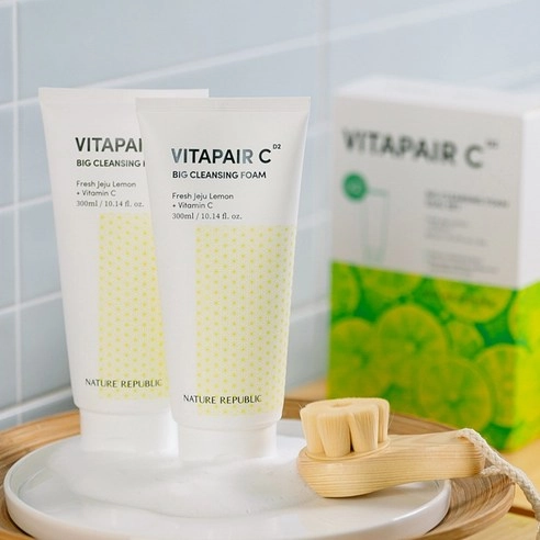 Vitapair C Big Cleansing Foam, 300ml+300ml - Image 2