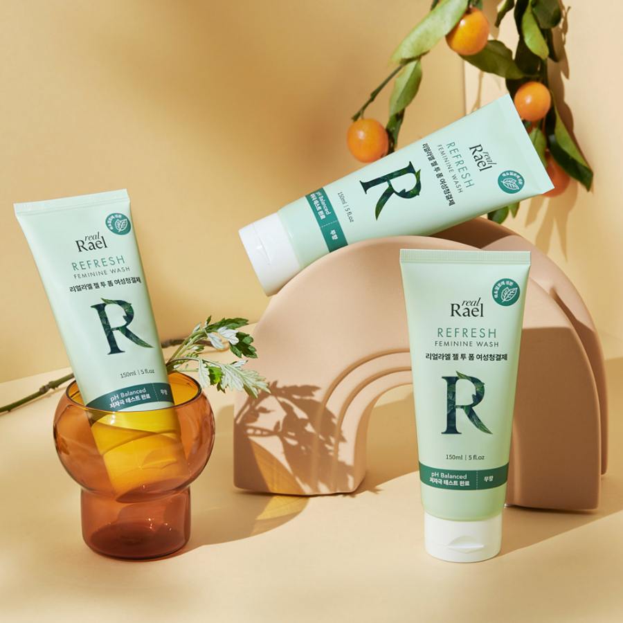 Gel to Foam Feminine Cleanser, 150ml, 1pack - Image 4