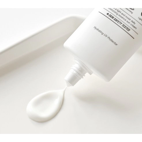 Airy Water Sun Cream - Image 5