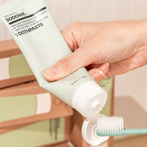 Refresh Basil Lemon Toothpaste - Image 4