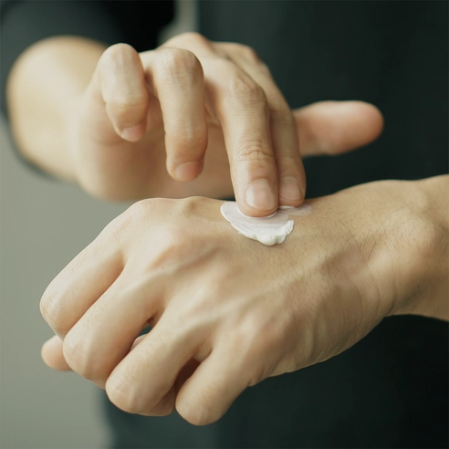 Hinoki Sunscreen [SPF50+/PA+++] - Image 5