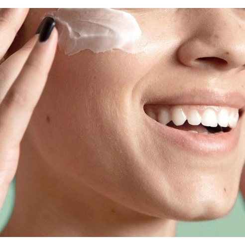 Mineral Sunscreen Mild Sun Cream [SPF50+/PA++++] - Image 3