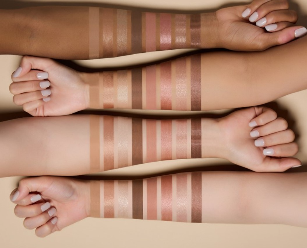 Dream Velvet Eye Shadow Palette, 5.1g, 01 Moonlit Desert, 1pack - Image 3