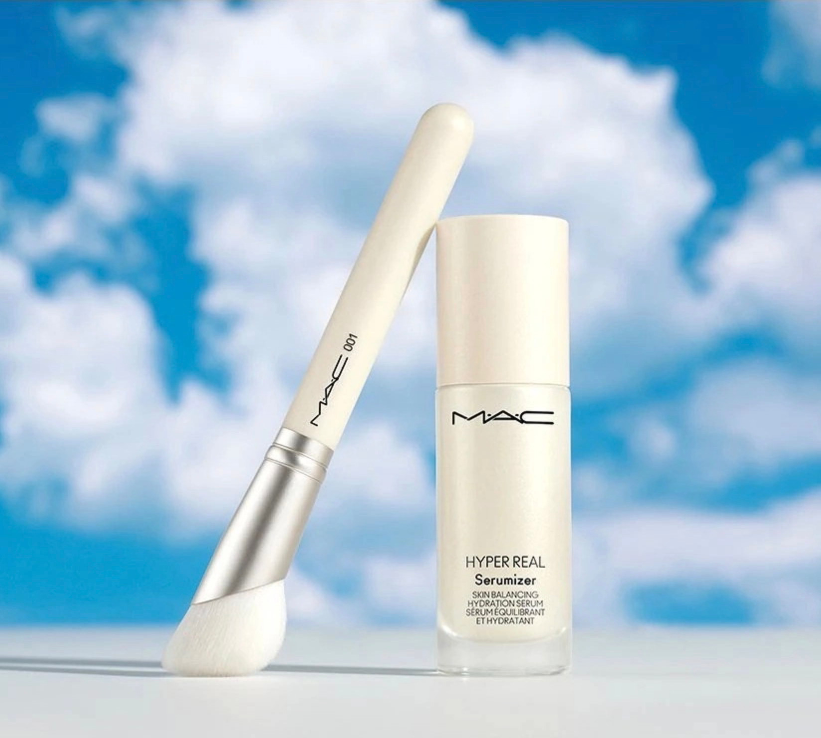 Hyper Real 001 Moisturizer Brush, 1ea - Image 2