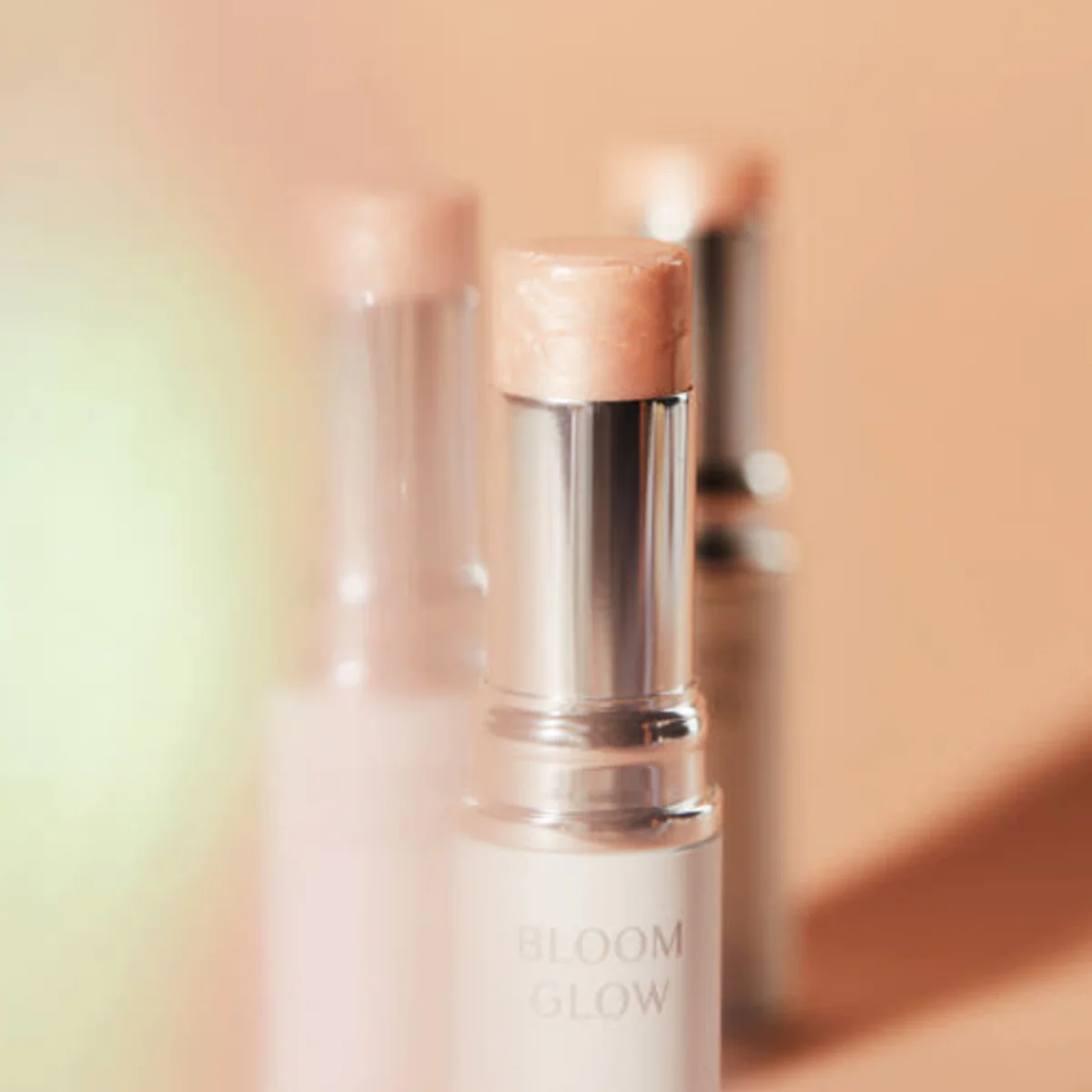 Bloom Glow Stick Highlighter, Neutral Glow, 9g - Image 2