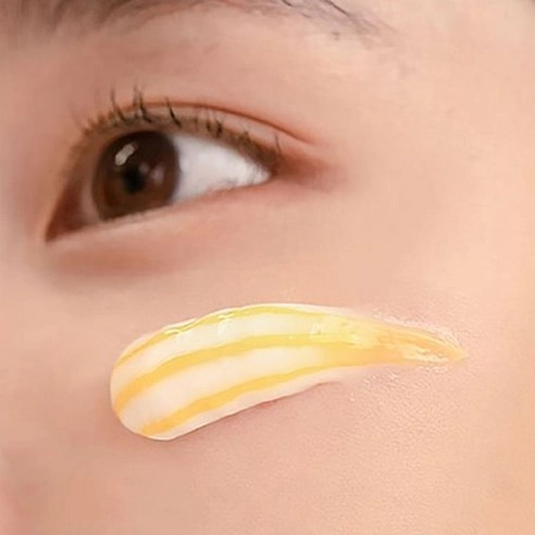 White Truffle Double Moisture Cream - Image 9