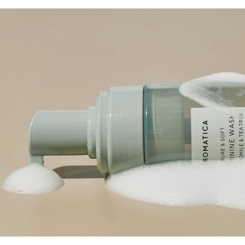 Pure and Soft Feminine Wash Chamomile & Tea Tree - Image 5