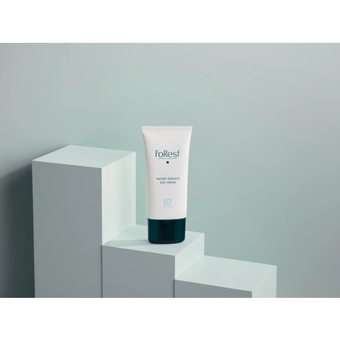 Watery Essence Sun Cream - Image 5