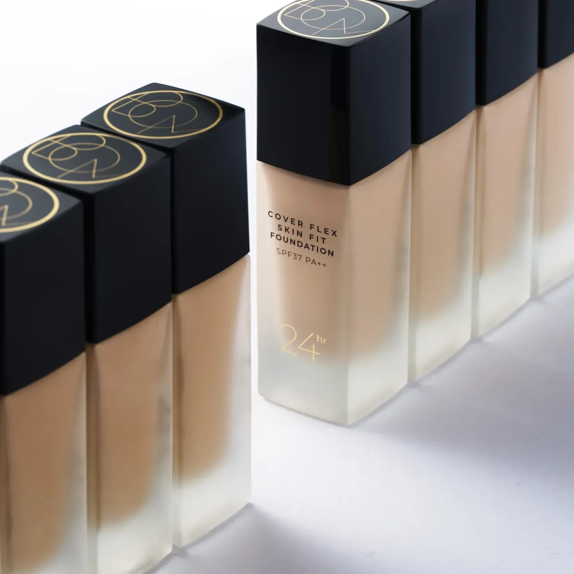 Cover Flex Skin Fit Foundation [SPF37/PA++], 30ml, 21 Rosy Beige, 1pack - Image 2