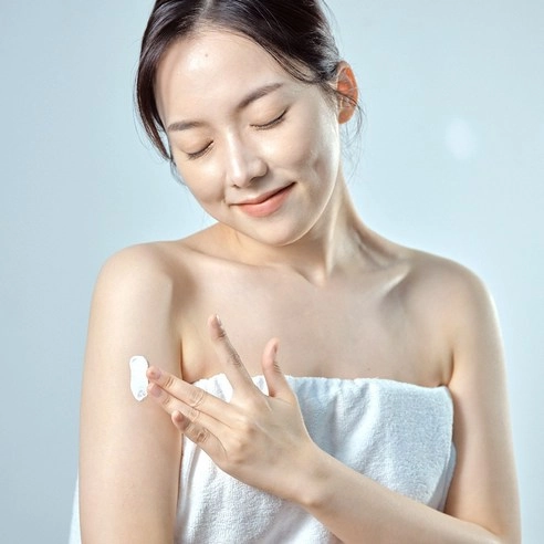 The Body In-Shower Tone-up Cream [Pear and Freesia] - Image 4