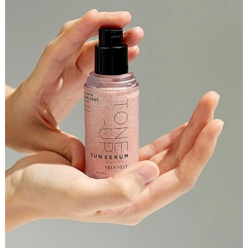 Vitamin Tone-Up Sun Serum [SPF50+/PA++++] - Image 4