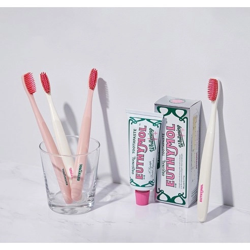 Whitening Flex-Firm Toothbrush, 2ea, 1pack - Image 3
