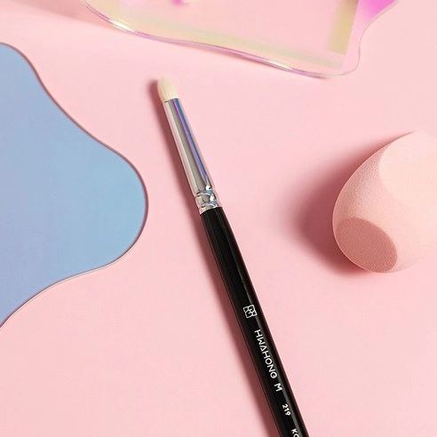 219 Eyeshadow Brush, 1pack - Image 2