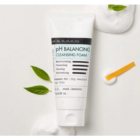 pH Balancing Cleansing Foam - Image 2