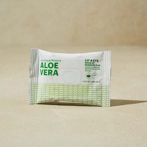 Soothing & Moisture Aloe Vera Lip & Eye Make Up Remover Pad, 30ea*2 - Image 2