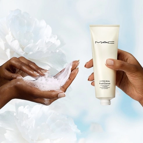 Hyper Real Fresh Canvas Cream-To-Foam Cleanser, 125ml, 1pack - Image 4