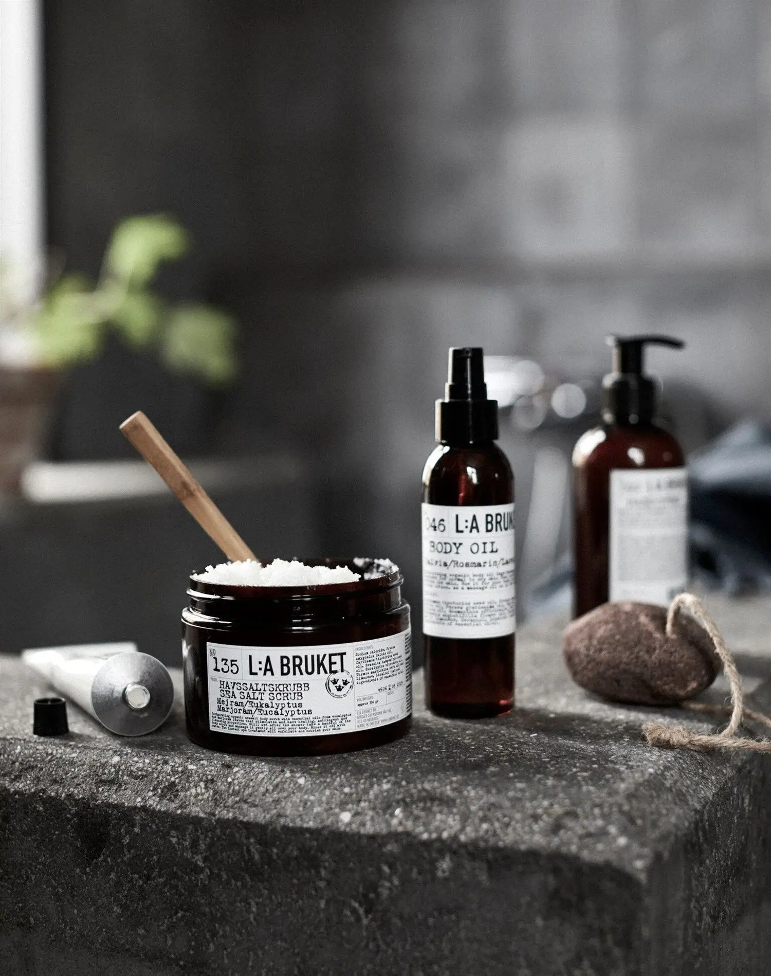 158 Body Lotion Lemongrass, 240ml, 1pack - Image 2