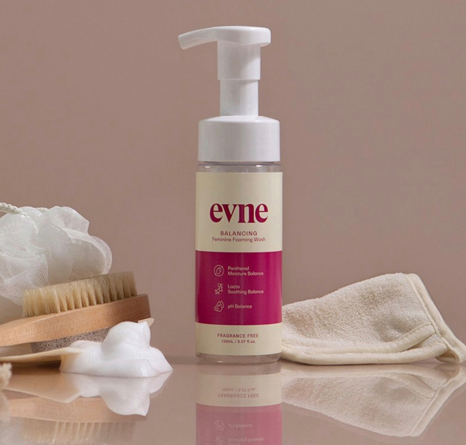 Balancing Feminine Cleansing Foaming Wash, 150ml, 1pack - Image 2