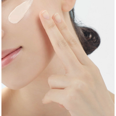 Black Snail Glutathione Tone-Up Sun [SPF50+/PA++++] - Image 6