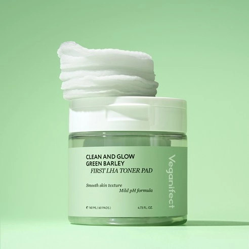 Clean & Glow Green Barley First LHA Toner Pad, 60ea, 1pack - Image 2