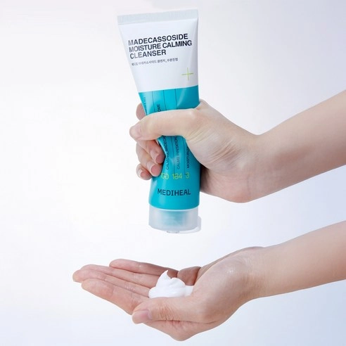 Madecassoside Moisture Calming Cleanser, 120ml, 1pack - Image 4