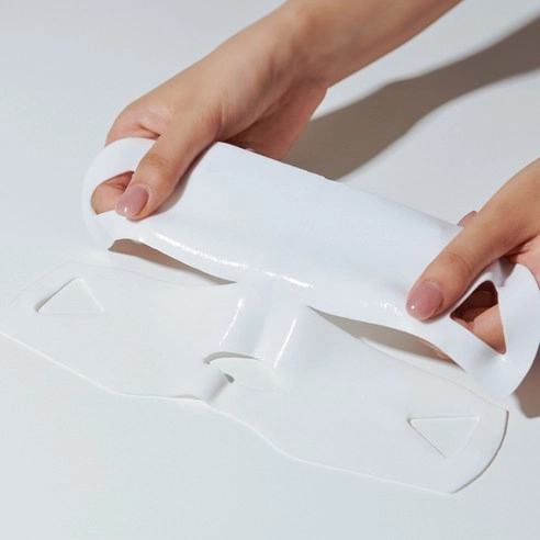 Rejuvenating Double V Mask - Image 3
