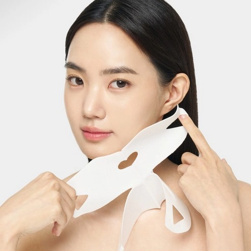 Rejuvenating Double V Mask - Image 4