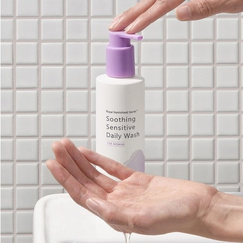 Soothing Sensitive Daily Wash - Image 4