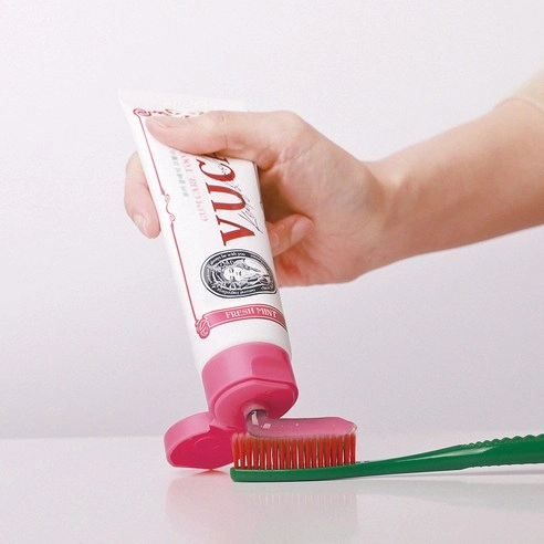 Classic Gum Care Toothpaste [Fresh Mint Flavor] - Image 11