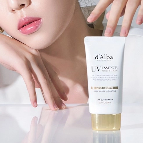 Super Moisture Essence Sun Cream [SPF50+/PA++++] - Image 6