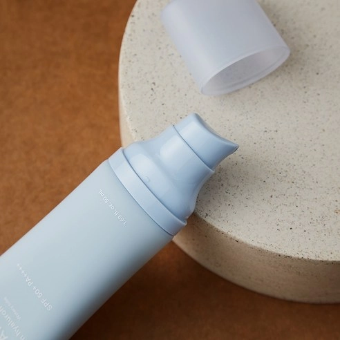 Sedum Hyaluron Sunscreen Watery Tube [SPF50+/PA++++] - Image 4