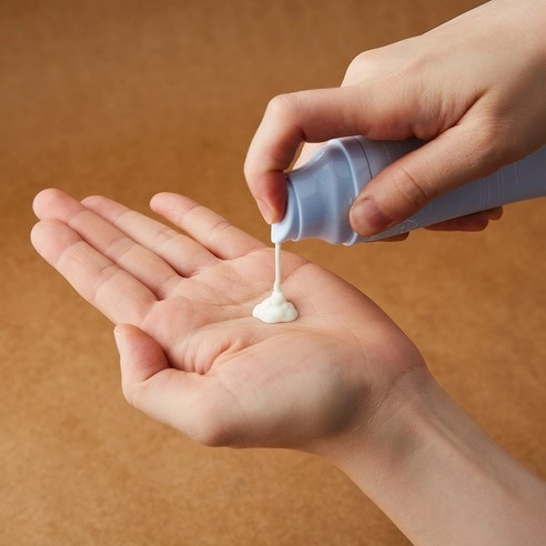 Sedum Hyaluron Sunscreen Watery Tube [SPF50+/PA++++] - Image 5