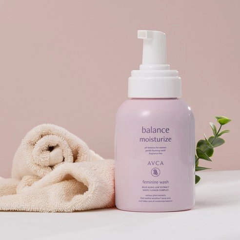 Pure & Bubble Mild Acidic Feminine Cleanser - Image 4