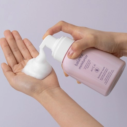 Pure & Bubble Mild Acidic Feminine Cleanser - Image 6